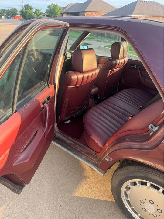 1986 Mercedes-Benz 190E - Image 14 of 17