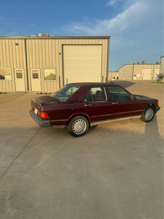1986 Mercedes-Benz 190E - Image 4 of 17