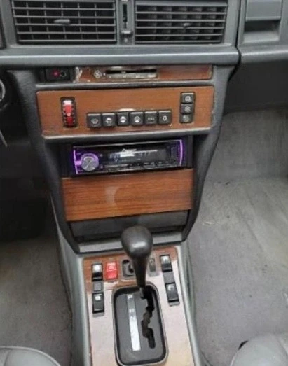 1986 Mercedes-Benz 190E - Image 18 of 21