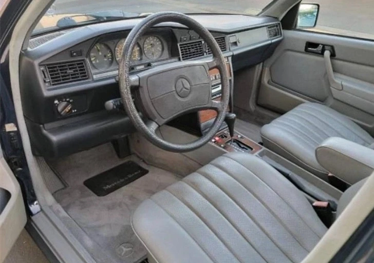 1986 Mercedes-Benz 190E - Image 14 of 21