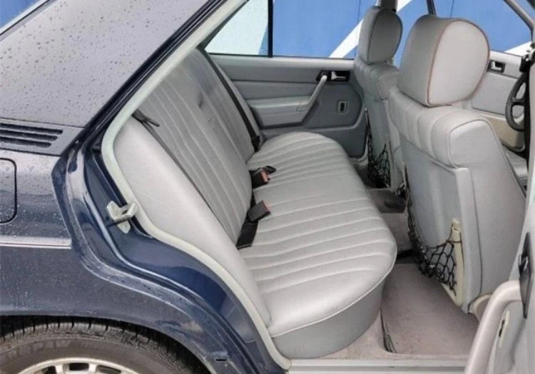 1986 Mercedes-Benz 190E - Image 17 of 21