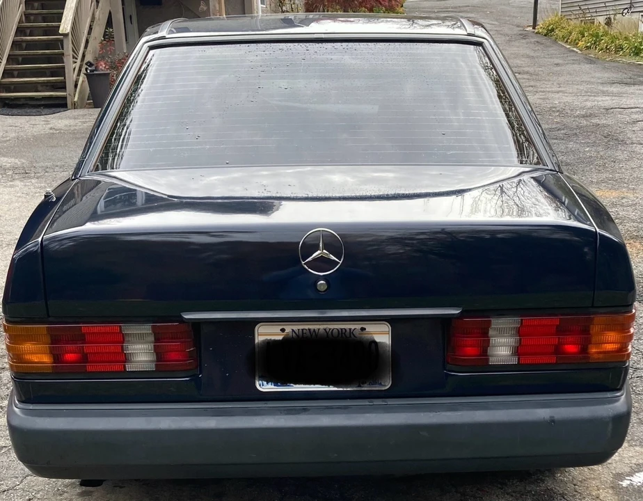 1986 Mercedes-Benz 190E - Image 11 of 21