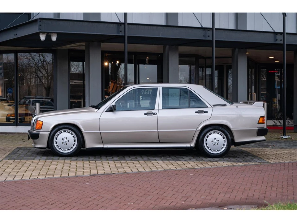 1986 Mercedes-Benz R107 SL-Class - Image 2 of 11