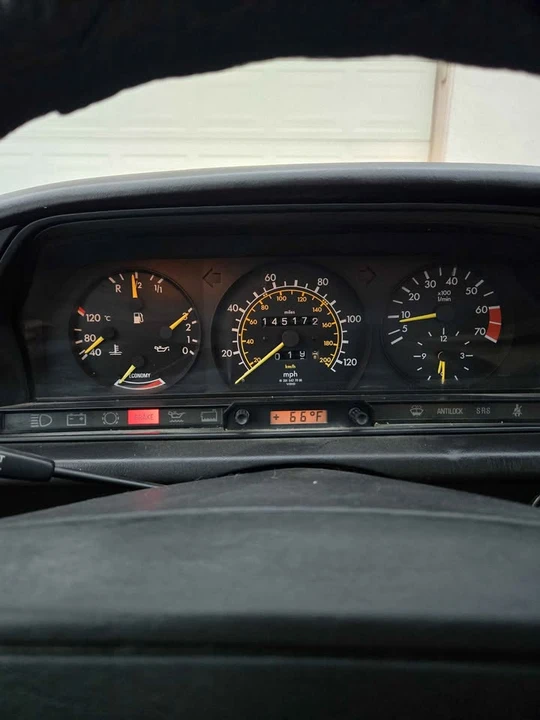 1986 Mercedes-Benz 190E - Image 8 of 12
