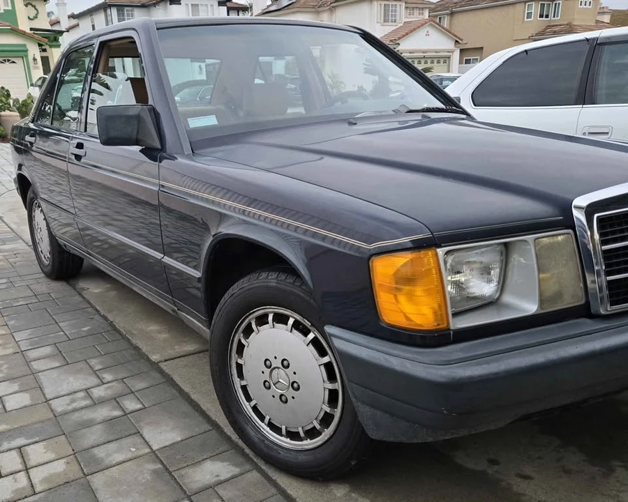 1986 Mercedes-Benz 190E - Image 4 of 12
