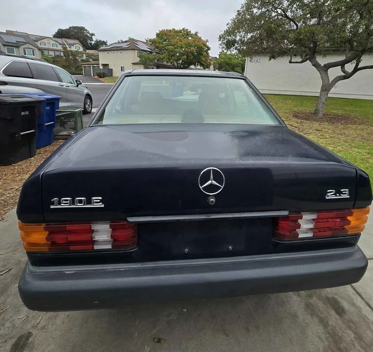 1986 Mercedes-Benz 190E - Image 8 of 15