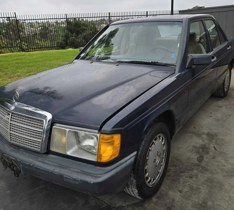 1986 Mercedes-Benz 190E - Image 9 of 15