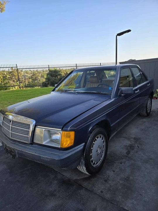 1986 Mercedes-Benz 190E - Image 13 of 15