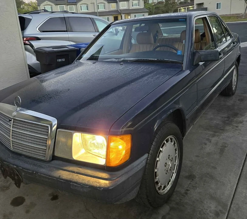 1986 Mercedes-Benz 190E - Image 2 of 15