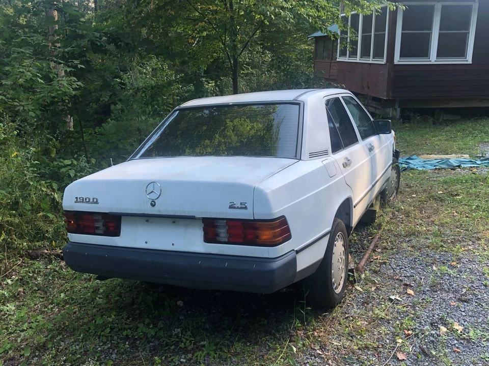 1986 Mercedes-Benz 190E - Image 2 of 22