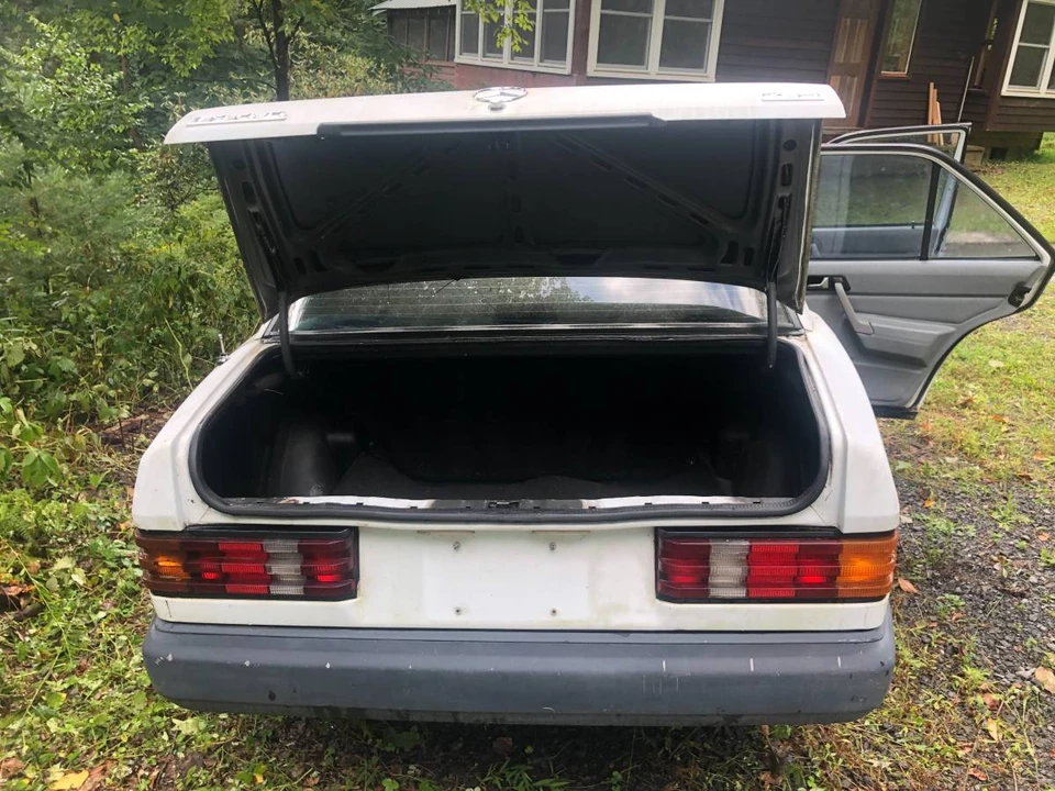 1986 Mercedes-Benz 190E - Image 20 of 22