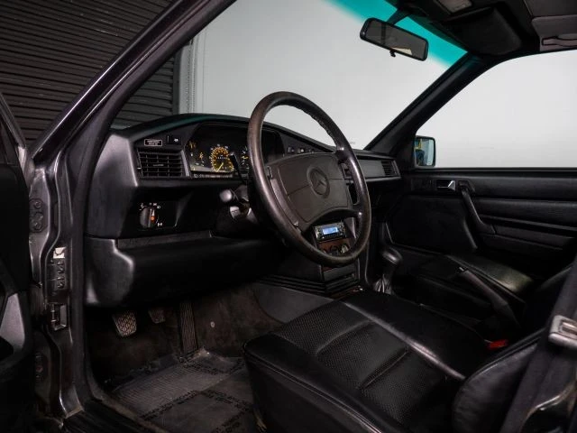 1986 Mercedes-Benz 190E 2.3-16 & 2.5-16 - Image 20 of 21