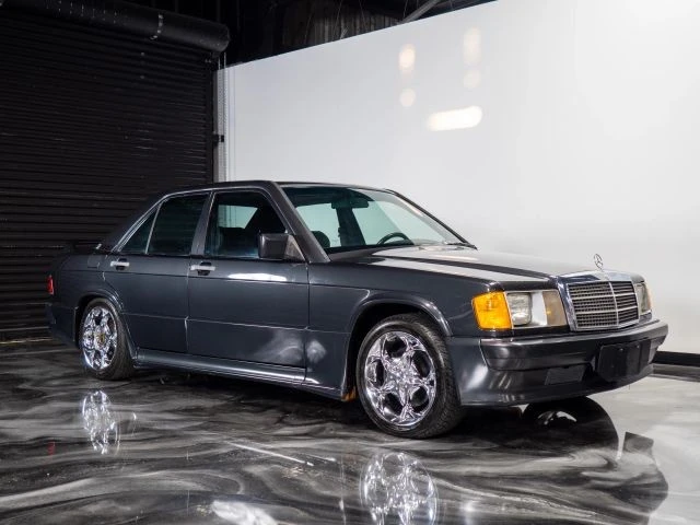 1986 Mercedes-Benz 190E 2.3-16 & 2.5-16 - Image 4 of 21
