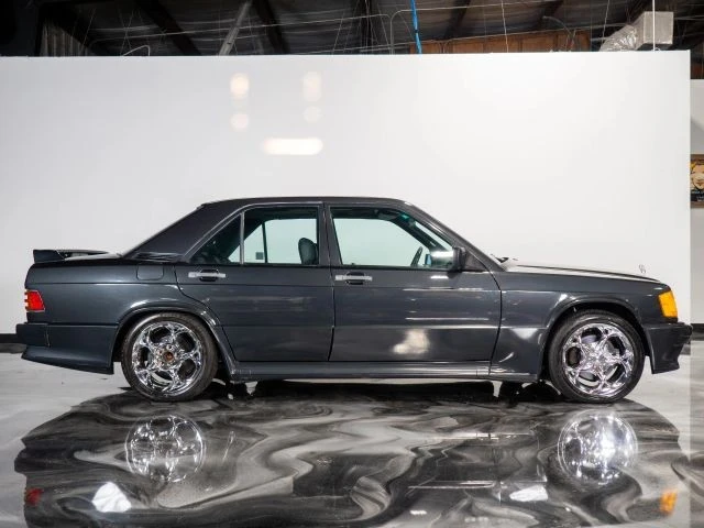 1986 Mercedes-Benz 190E 2.3-16 & 2.5-16 - Image 6 of 21