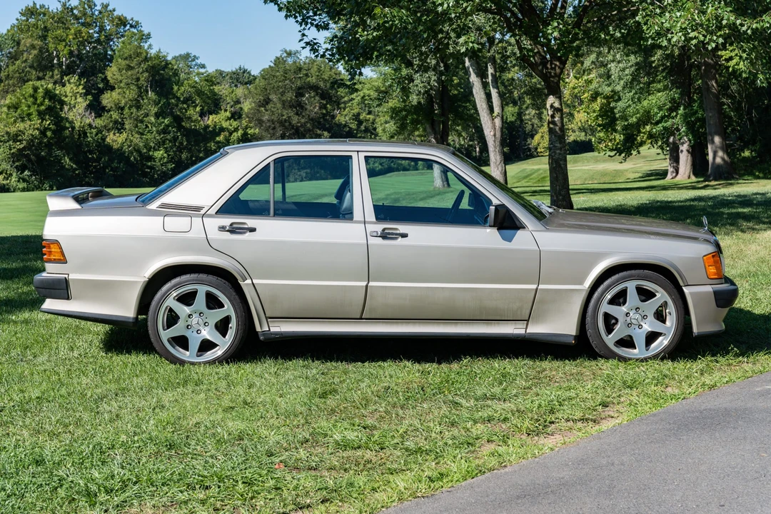 1986 Mercedes-Benz 190E 2.3-16 & 2.5-16 - Image 5 of 31