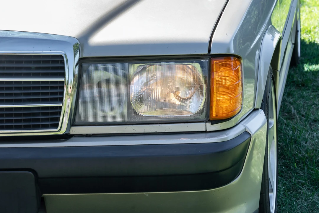 1986 Mercedes-Benz 190E 2.3-16 & 2.5-16 - Image 13 of 31