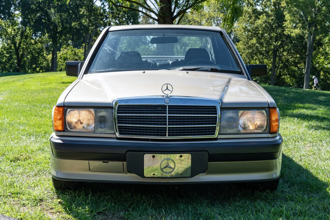 1986 Mercedes-Benz 190E 2.3-16 & 2.5-16 - Image 9 of 31