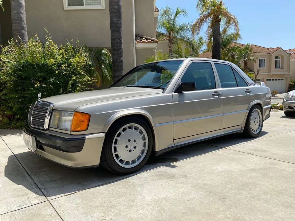 1986 Mercedes-Benz 190E 2.3-16 & 2.5-16 - Image 4 of 31
