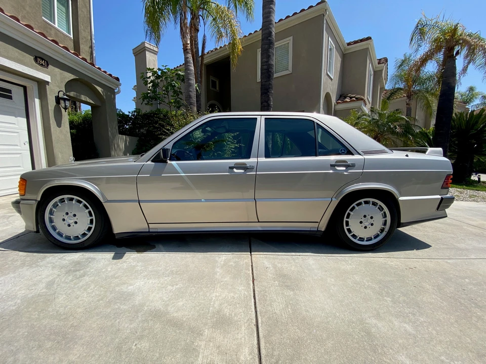 1986 Mercedes-Benz 190E 2.3-16 & 2.5-16 - Image 6 of 31