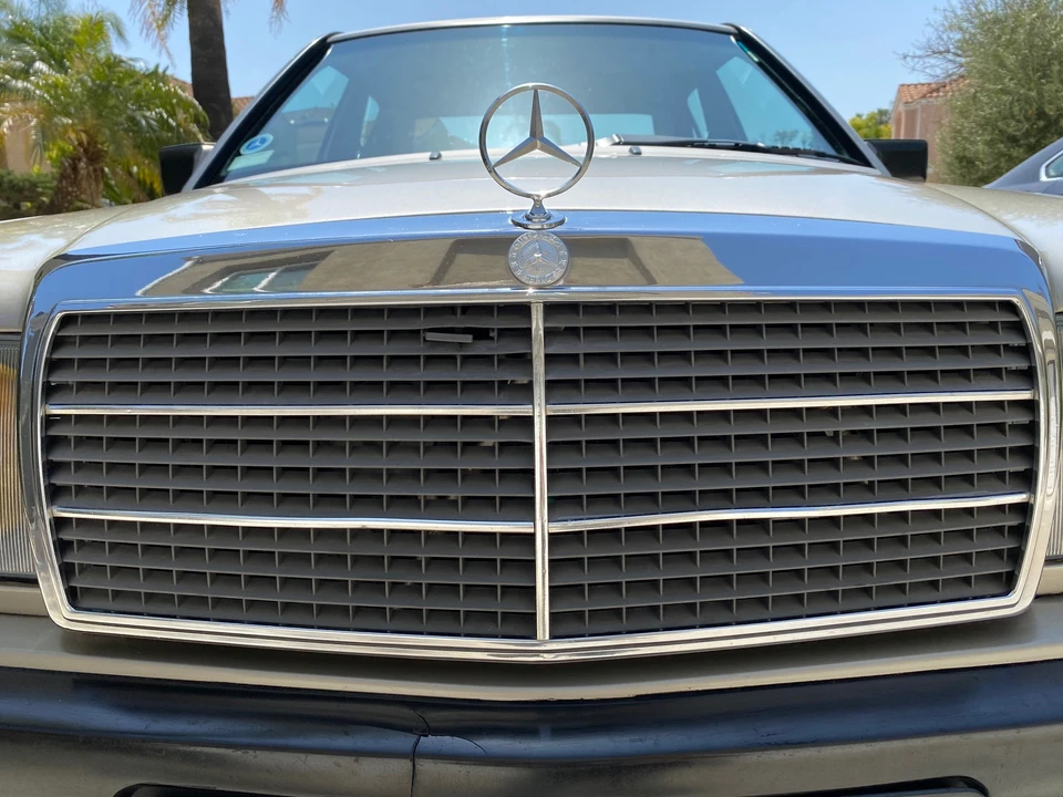 1986 Mercedes-Benz 190E 2.3-16 & 2.5-16 - Image 19 of 31