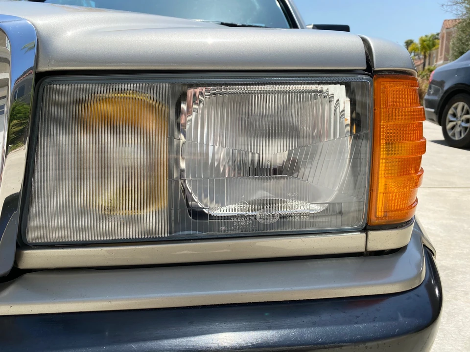 1986 Mercedes-Benz 190E 2.3-16 & 2.5-16 - Image 18 of 31