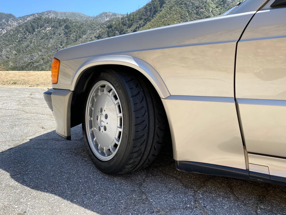 1986 Mercedes-Benz 190E 2.3-16 & 2.5-16 - Image 26 of 31