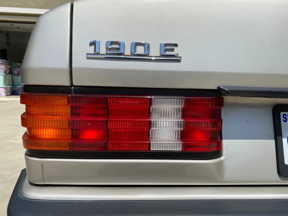 1986 Mercedes-Benz 190E 2.3-16 & 2.5-16 - Image 28 of 31