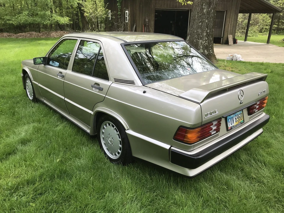 1986 Mercedes-Benz 190E 2.3-16 & 2.5-16 - Image 5 of 31