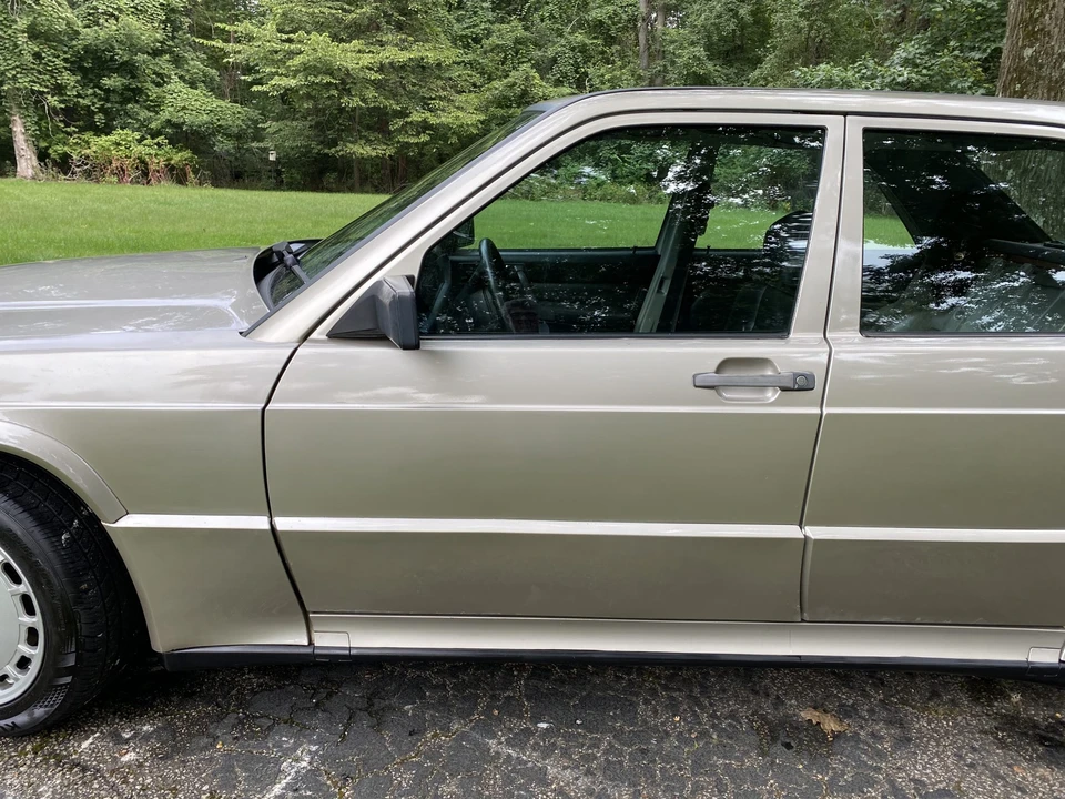 1986 Mercedes-Benz 190E 2.3-16 & 2.5-16 - Image 25 of 31