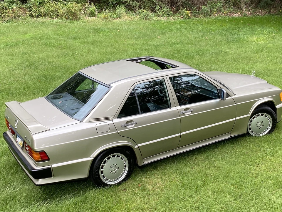 1986 Mercedes-Benz 190E 2.3-16 & 2.5-16 - Image 10 of 31