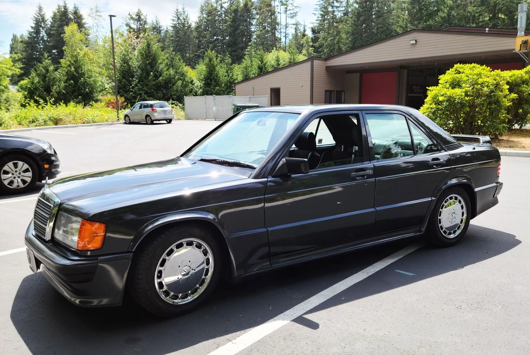 1986 Mercedes-Benz 190E 2.3-16 & 2.5-16 - Image 25 of 31