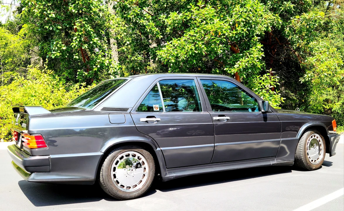 1986 Mercedes-Benz 190E 2.3-16 & 2.5-16 - Image 11 of 31