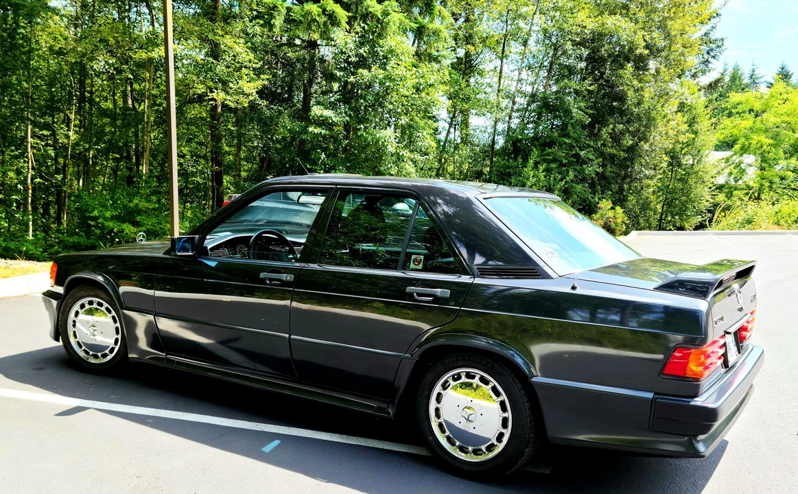 1986 Mercedes-Benz 190E 2.3-16 & 2.5-16 - Image 18 of 31