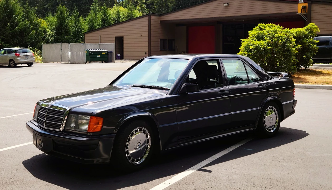 1986 Mercedes-Benz 190E 2.3-16 & 2.5-16 - Image 26 of 31
