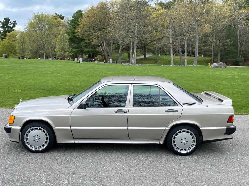 1986 Mercedes-Benz 190E 2.3-16 & 2.5-16 - Image 15 of 31