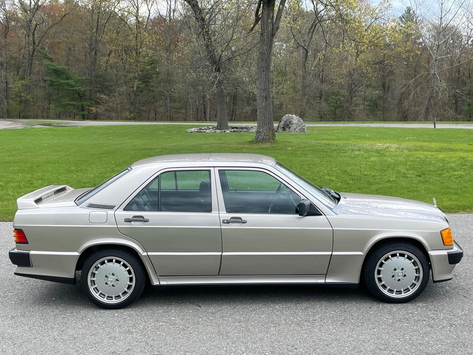 1986 Mercedes-Benz 190E 2.3-16 & 2.5-16 - Image 8 of 31