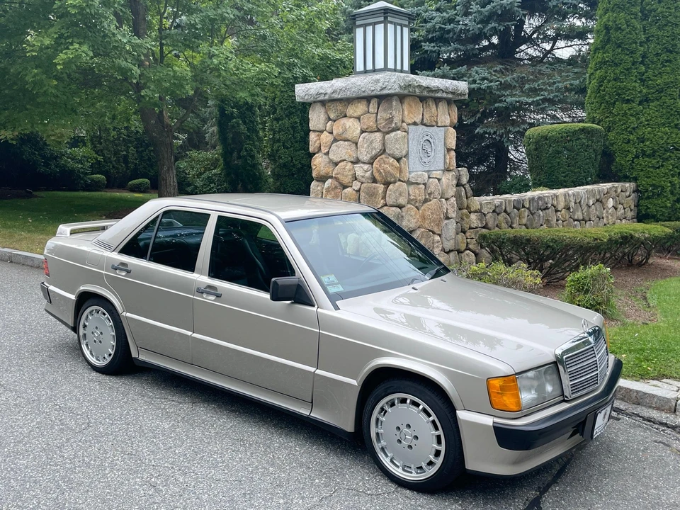 1986 Mercedes-Benz 190E 2.3-16 & 2.5-16 - Image 6 of 31