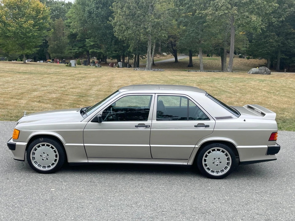 1986 Mercedes-Benz 190E 2.3-16 & 2.5-16 - Image 14 of 31