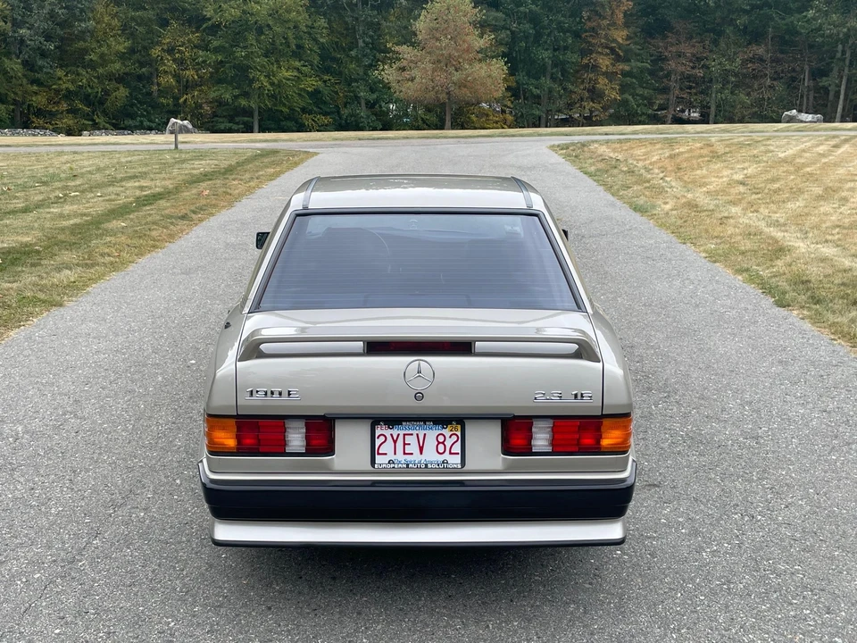 1986 Mercedes-Benz 190E 2.3-16 & 2.5-16 - Image 10 of 31
