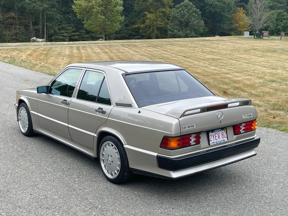 1986 Mercedes-Benz 190E 2.3-16 & 2.5-16 - Image 11 of 31
