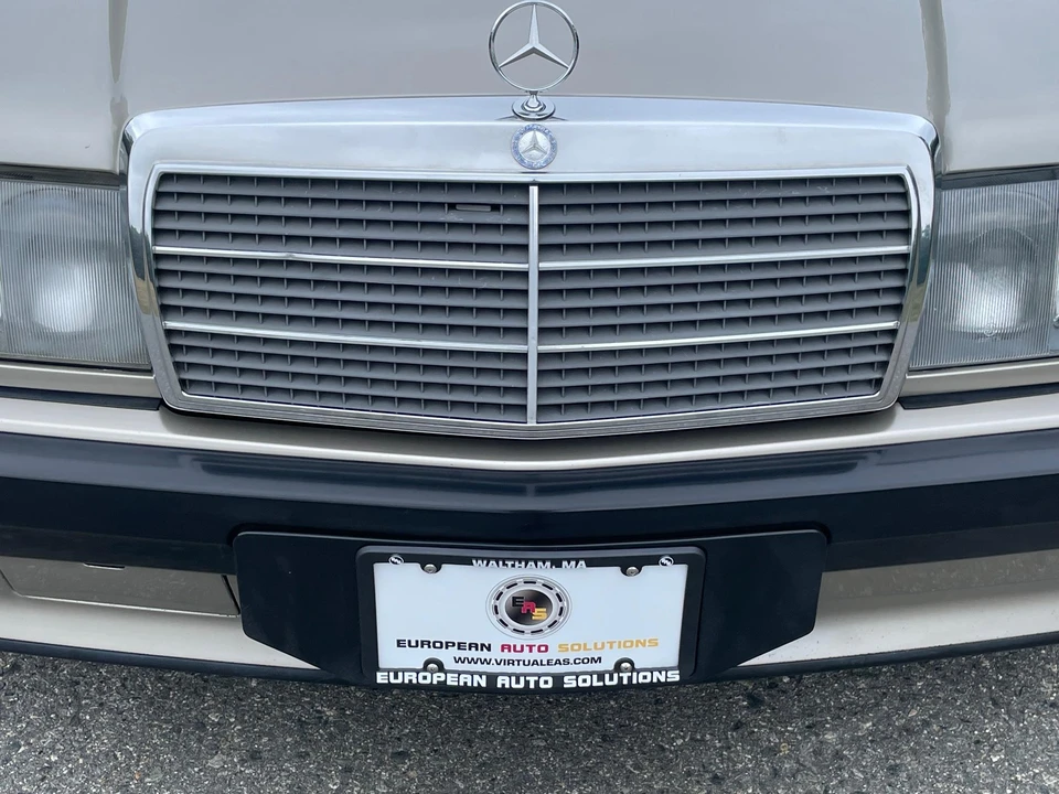 1986 Mercedes-Benz 190E 2.3-16 & 2.5-16 - Image 19 of 31
