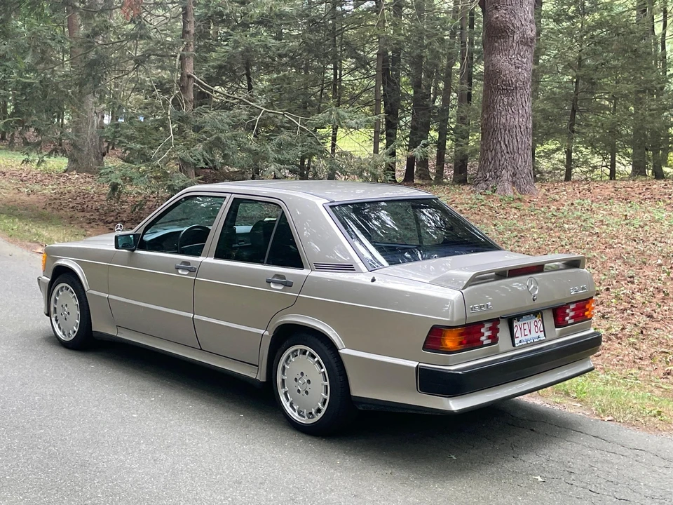 1986 Mercedes-Benz 190E 2.3-16 & 2.5-16 - Image 12 of 31