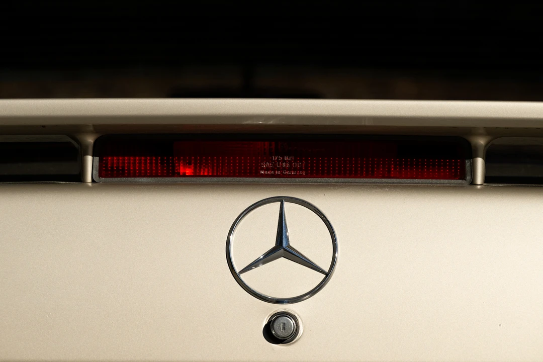 1986 Mercedes-Benz 190E 2.3-16 & 2.5-16 - Image 28 of 31
