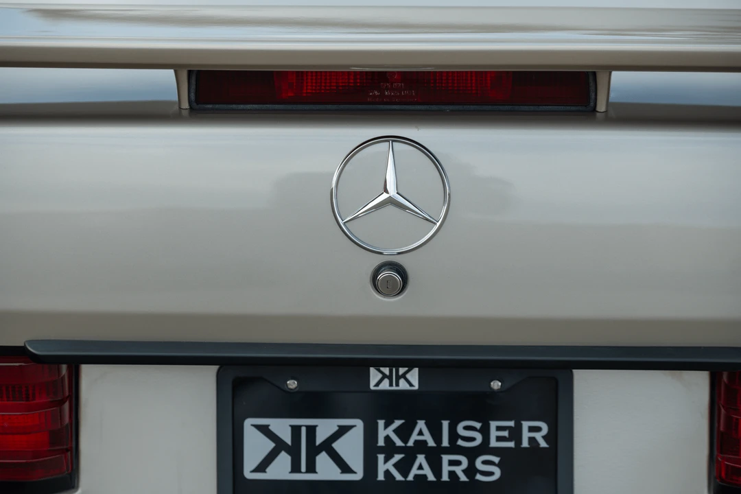 1986 Mercedes-Benz 190E 2.3-16 & 2.5-16 - Image 28 of 31
