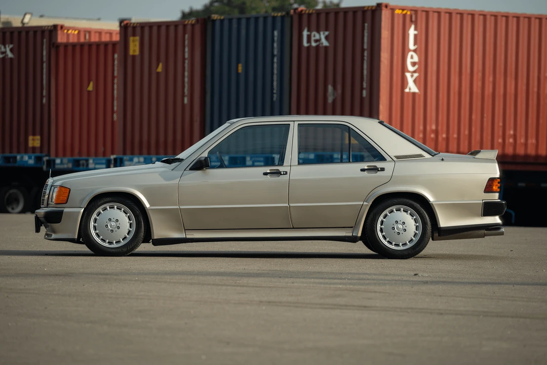 1986 Mercedes-Benz 190E 2.3-16 & 2.5-16 - Image 10 of 31