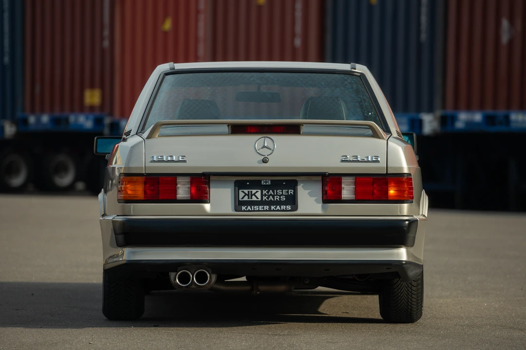 1986 Mercedes-Benz 190E 2.3-16 & 2.5-16 - Image 8 of 31