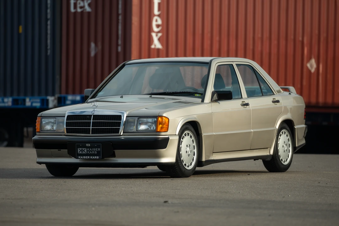 1986 Mercedes-Benz 190E 2.3-16 & 2.5-16 - Image 3 of 31