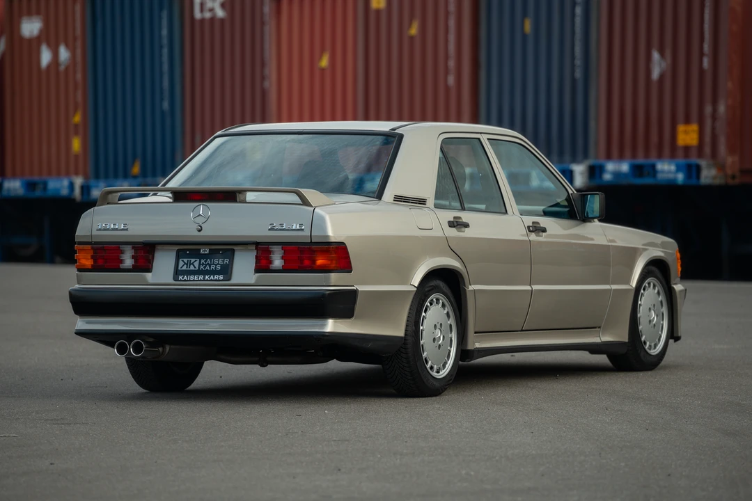 1986 Mercedes-Benz 190E 2.3-16 & 2.5-16 - Image 7 of 31