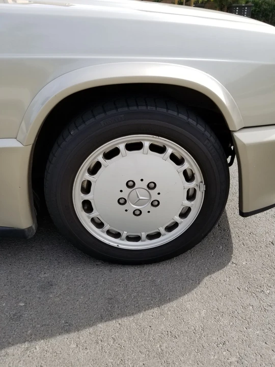 1986 Mercedes-Benz 190E 2.3-16 & 2.5-16 - Image 22 of 31
