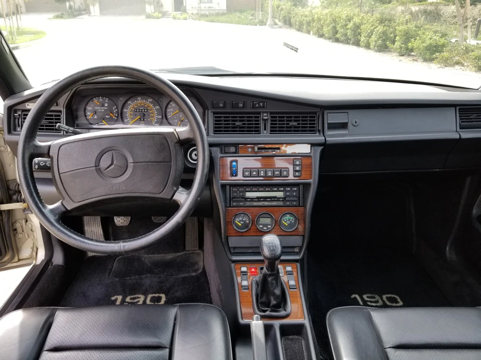 1986 Mercedes-Benz 190E 2.3-16 & 2.5-16 - Image 31 of 31